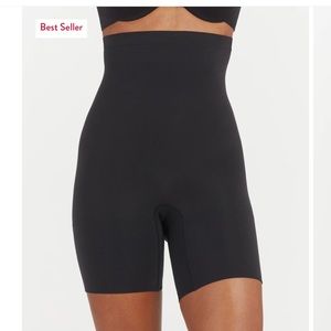 SPANX Higher Power Short